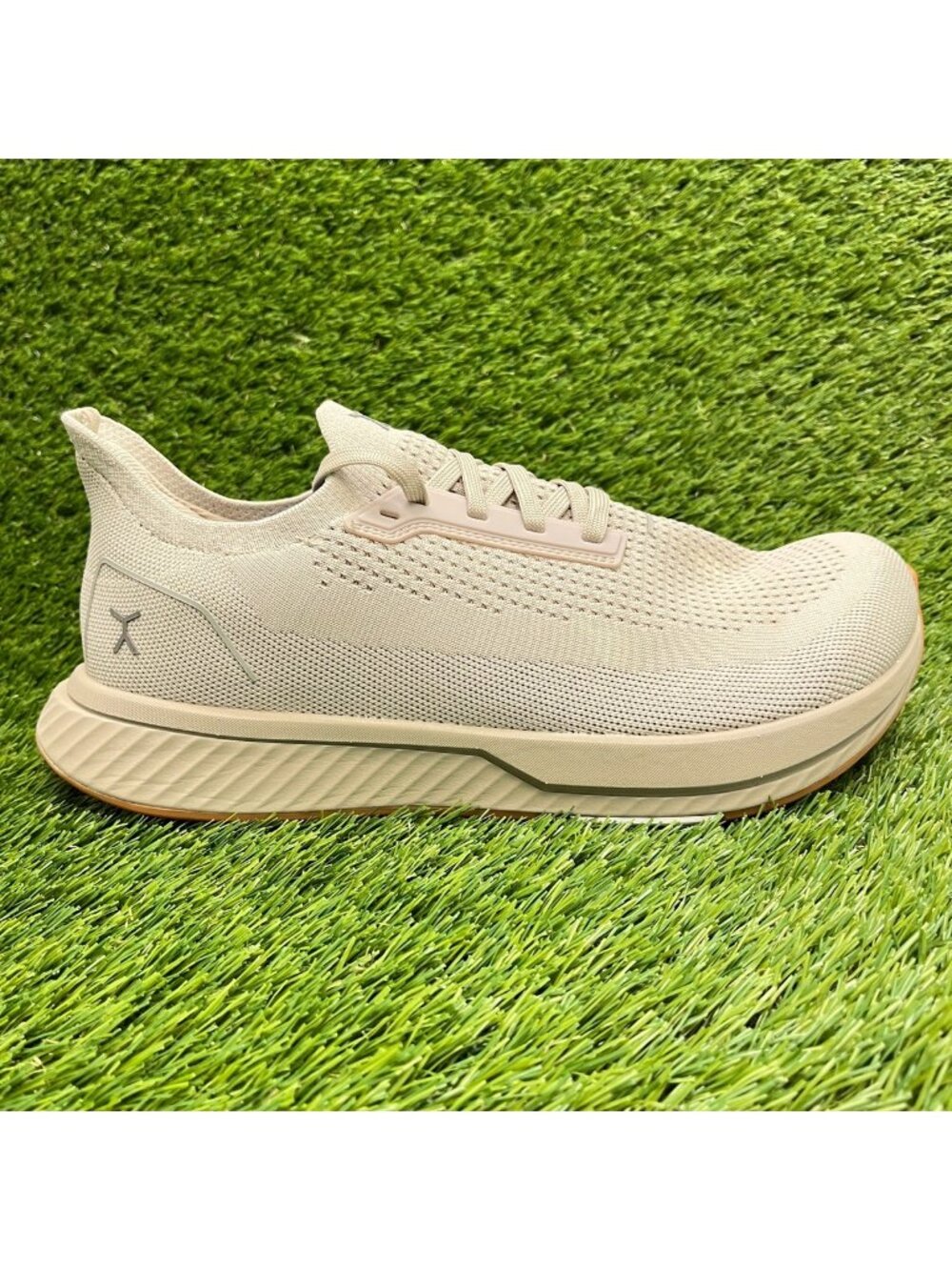 Flux Footwear Adapt Runner Sand Gum Mens Size 10.5 Athletic Knit Shoes Sneakers